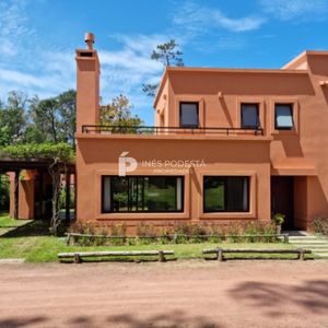 Casa En Barrio Privado