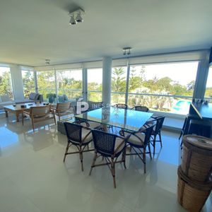 Venta Apartamento En Brava De 3 Dormtiroios Punta Del Este