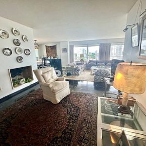 Venta Retasada En Brava Edificio Pez Espada 3 Dormitorios Y Dependencia De Servicio
