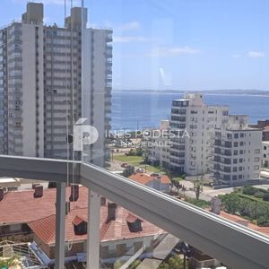 Apartamento En Alquiler De 3 Dormitorios.