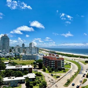Venta  En  Brava, Punta Del Este, 2 Dormitorios, Impecable