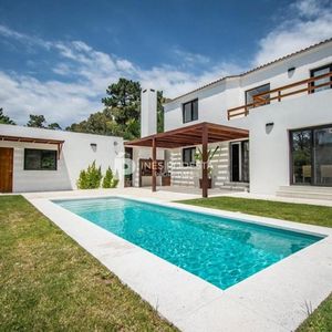 Alquiler 4 Dormitorios Y Dependencia De Servicio Con Piscina