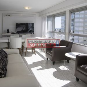 Apartamento En Peninsula, 2 Dormitorios *