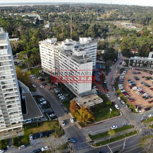 Venta Apartamento 1 Dormitorio Con Piscina Roosevelt Punta Del Este