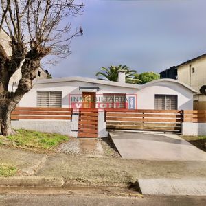 Casa 4 Dormitorios En Venta - Maldonado