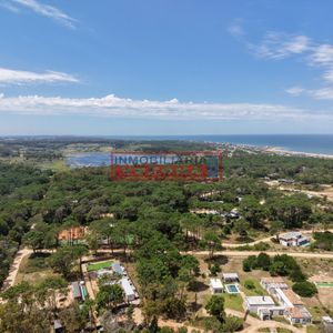 Terreno En Venta. Zona La Barra