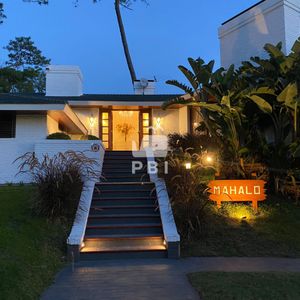 Venta Casa  5 Dormitorios, Playa  Mansa  - Ref : Pbi12575