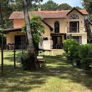 Alquiler Temporario De Casa 3 Dormitorios En Solanas Country, Punta Ballena