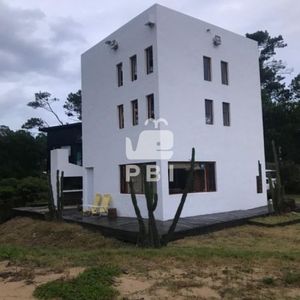 Casa En Venta Ocean Park 2 Dormitorios - Ref : Pbi1421