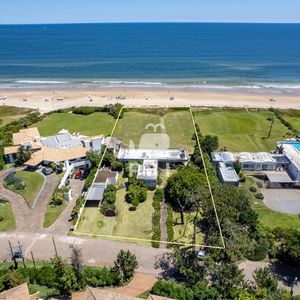 Venta Terreno En Primera Línea Al Mar En Punta Ballena, Solana - Ref : Pbi14304
