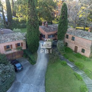 Espectacular Casa En Zona Shopping  - Ref : Pbi15494