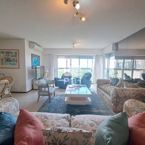 Venta De Apartamento 3 Dormitorios En Avenida Roosevelt.  - Parquemar R - Ref : Pbi15548