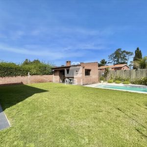 Casa De 4 Dormitorios En Pinares, Punta Del Este - Ref : Pbi15808