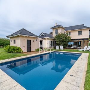 Casa En Alquiler Temporario De 3 Dormitorios En Tio Tom, Punta Ballena
