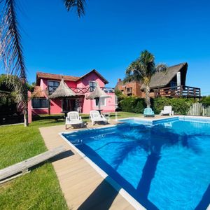 Venta De Casa 4 Dormitorios, Tío Tom  - Ref : Pbi771