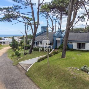Casa En Venta En Ocean Park, Punta Ballena  - Ref : Pbi824