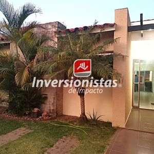Casa En Venta   Zona Sur: 7mo Anillo Santos Dumont