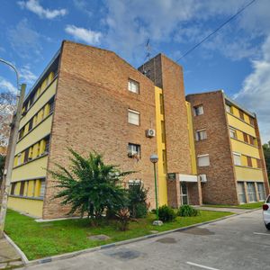 Alquiler Buceo Tercer Piso Por Escalera Estufa Leña 2 Dormitorios Y Cochera