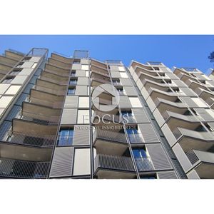 Venta Apartamento Con Renta 2 Dormitorios, Escritorio Y Terraza En Centro