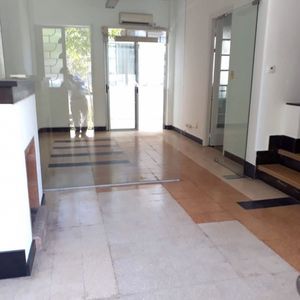 A Pasos De Soca Y Gestido! Casa De Dos Plantas, Garage Y Patio!!!!