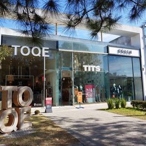 Venta 3 Locales Comerciales Con Renta En La Mejor Ubicacion