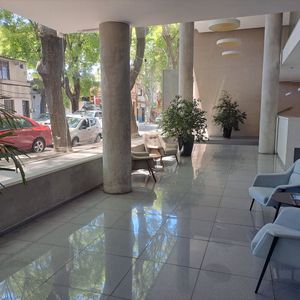 Precioso. Con Renta . Categoría  1 Dormitorio, Cocina Integrada Profusión De Placares. Jardín, Juegos, Barbacoas U$s130.000