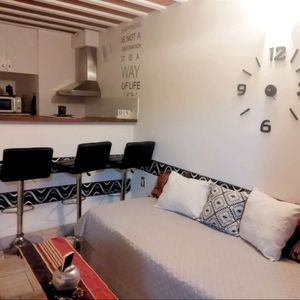 Precioso Apartamento En Excelentes Condiciones En Palermo. Totalmente Equipado A Full. Alquiler $ 29.500 Gastos Comunes Incluidos!