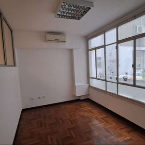 Ideal Vivienda U Oficinas Venta Y/o Alquiler  Apartamento Centro 3 Dormitorios  Baño Cocina Funcional Venta U$s 98.000 -alquiler $30.000