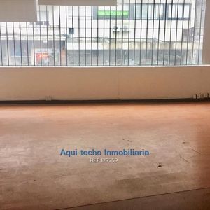 Local Con Vivienda Sobre 18 De Julio