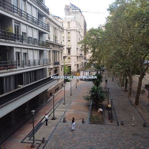 Venta  De Apto 2 Dorm, 2 Baños, Garaje En El Centro.