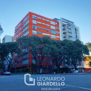 Montevideo, Punta Carretas - Venta Apartamento De 2 Dormitorios Con Cochera