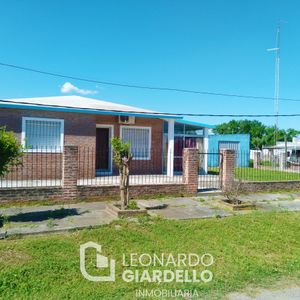 Alquiler - Casa - 2 Dormitorios - N. Palmira