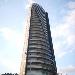 Departamento De Lujo En Alquiler - Equipetrol / La Riviera 