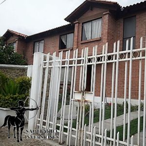 Chalet En Urbanización Cerrado Precio: 134200$ Ofertable