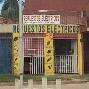 Zona Norte Av. Alemana Y 7mo Anillo Sobre La Av. Con 2 Locales Comerciales Av.