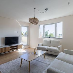 Venta Apartamento 1 Dormitorio Con Terraza Y Cochera Doble En La Rambla De Carrasco