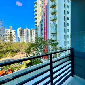 Monoambiente, Cond. Brickell 7,4to Anillo Cerca Nuevo Puente Urubo