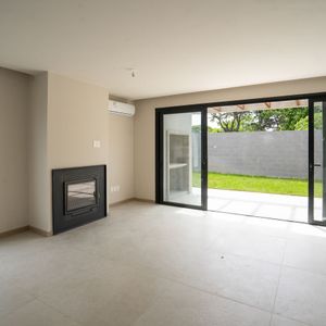 Casa En Alquiler De 3 Dormitorios En Carrasco Norte