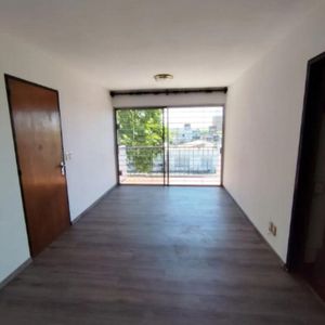 Se Alquila Apartamento De Dos Dormitorios Con Balcón En Unión