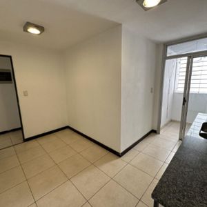 Venta Con Renta Apartamento Tres Dormitorios Dos Baños Balcón Garaje Aguada