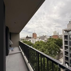 Se Vende Apartamento De Un Dormitorio Y Garage En Cordón Sur