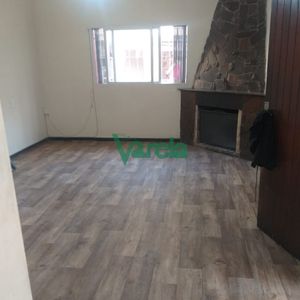 Venta Apto Tipo Casa La Blanqueada, 2 Dorm Mas Servicio Patio Parrillero