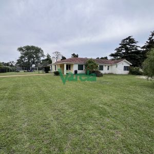 Casa ,local En Venta Pinar Sur Sobre Principal!