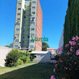 Venta Terreno Ideal Edificio Pegado A Edificio De 10 Pisos Buceo Inversores