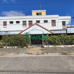Hotel-restaurante, En La Floresta, A 100 Metros De La Playa.