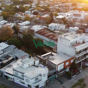 Venta Terreno Unico Sobre Avenida La Blanqueada Inversion Con Altura