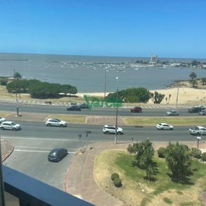 Venta Apartamento ,pocitos Nuevo,3 Dormitorios Y Servicio,4baños,2 Garajes, Vista única