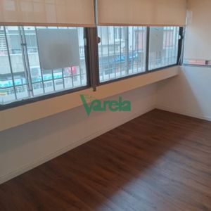 Oficina En Venta Con Renta En Cordon A Metros De 18 De Julio