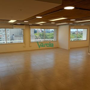 Venta Oficina Cordón 126 M2, Casi Bulevard Artigas