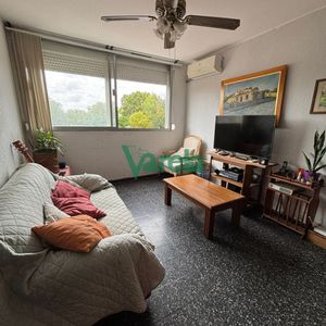 Apartamento En Venta De Tres Dormitorios En Camino Carrasco